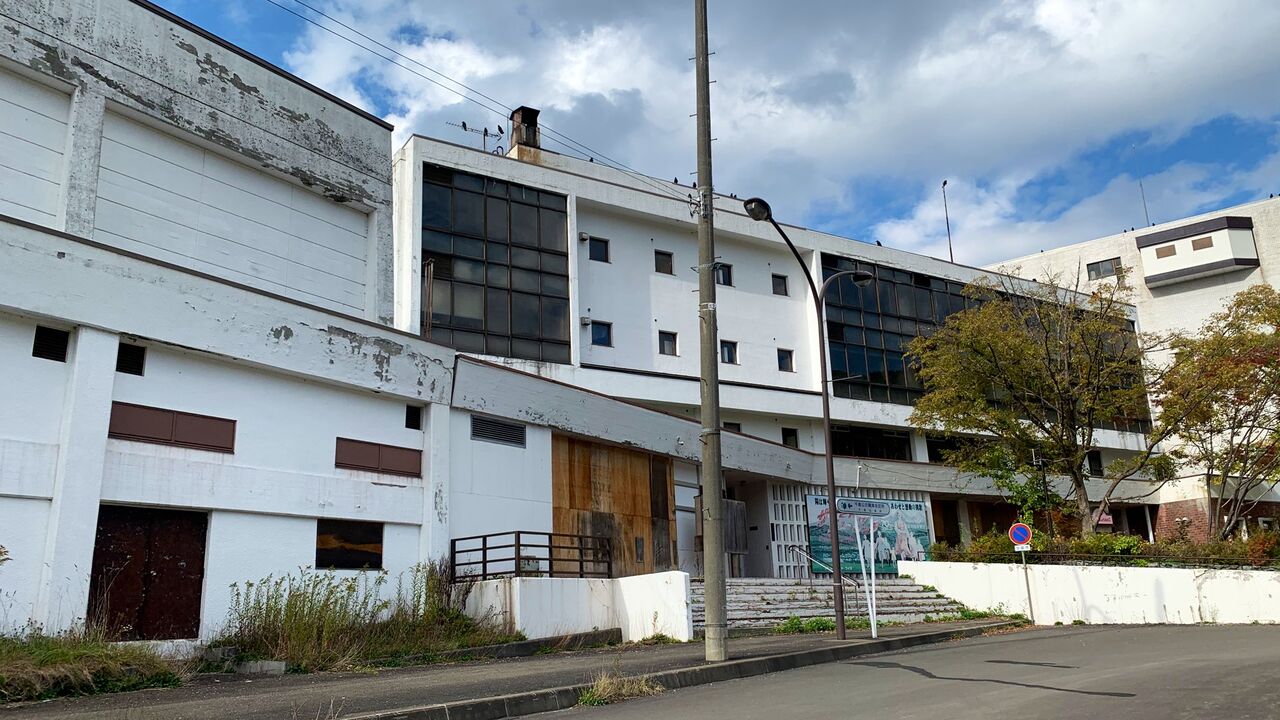 VIPワイドガイド【衝撃】財政破綻した夕張市、想像を超える速度でゴーストタウン化コメントコメントする