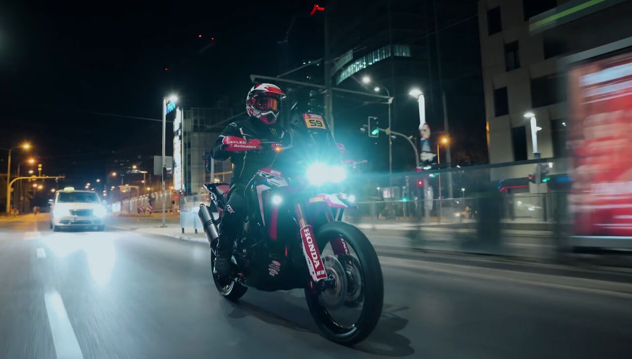 【画像】ホンダのバイク、格好良すぎる