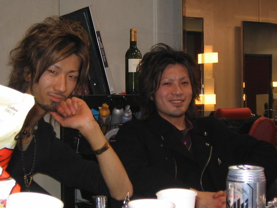 0C7B208E-7A78-47AE-BF74-33E0F8F6001E