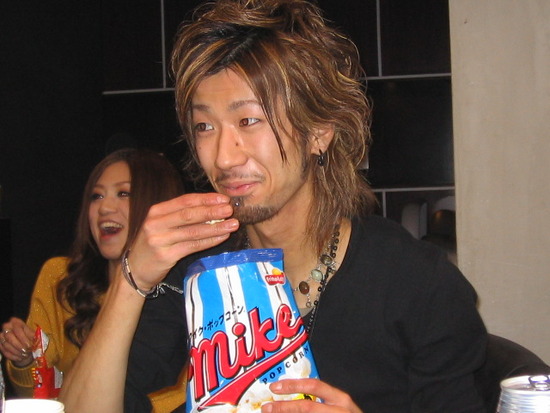 93575A27-5CDE-4F8F-843A-4BD8C013ED2C