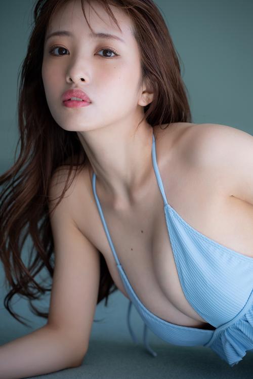 【AKB48総監督】向井地美音（25）、5年ぶり水着姿披露！