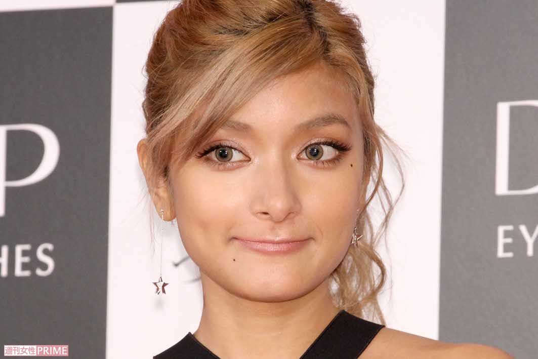 【芸能】 ローラ（35）の本気農業、7000円ほどの民宿に泊まって、100円の共同浴場で…