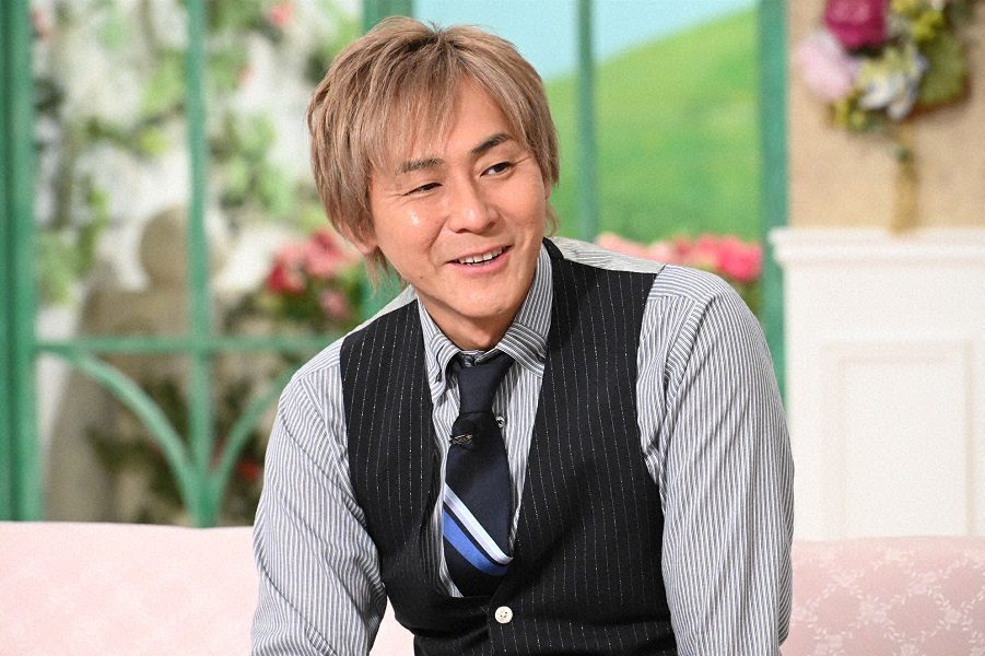 【芸能】ヒロシ（53）広々自宅の鉄骨むき出しおしゃれ内装公開!