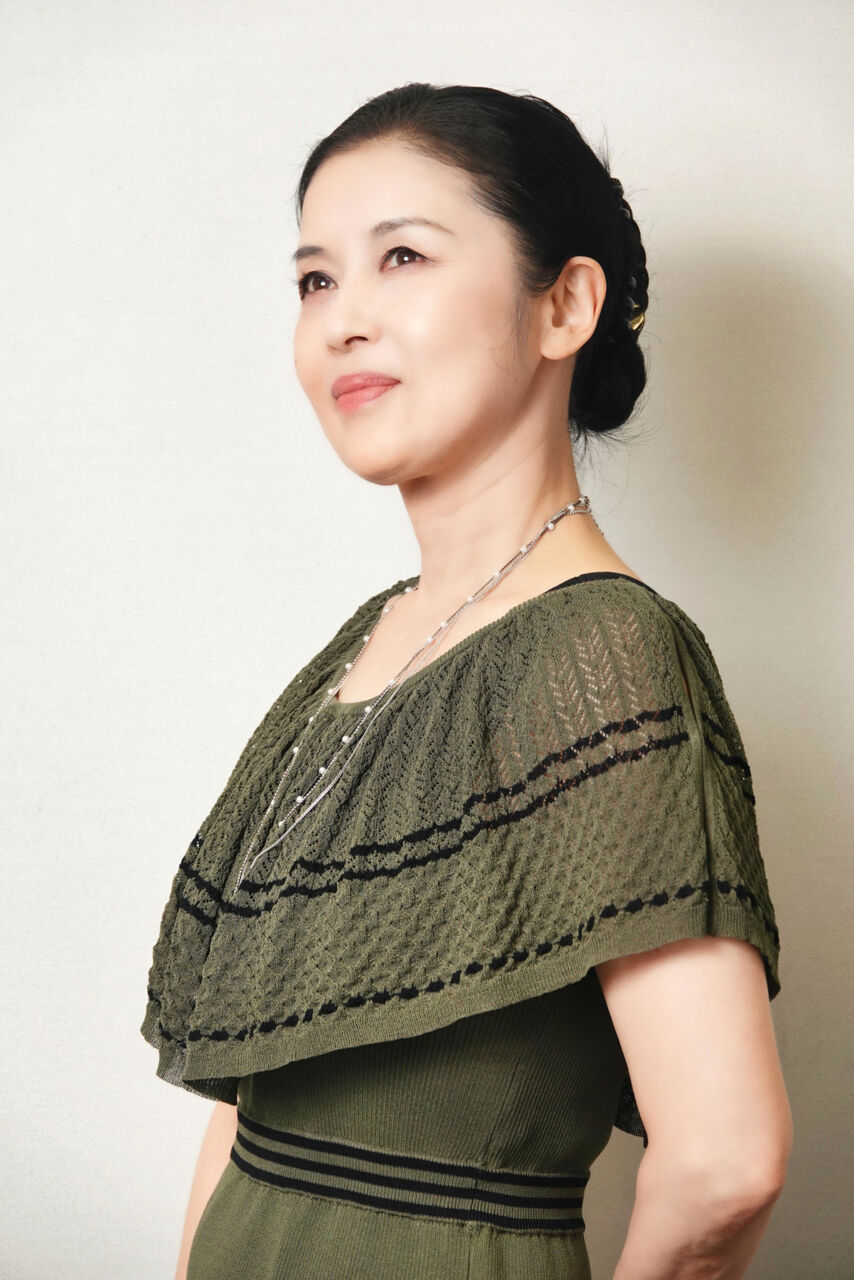 【 芸能 】藤あや子さん（64）庭にキジトラのお客さん