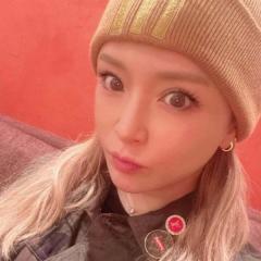 【修正過大】浜崎あゆみ、ニット帽姿が別人すぎてネット騒然「誰だかわからなかった」