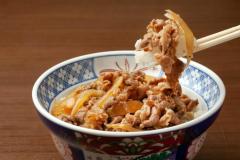 【爆食】牛丼値上げの正体は「中国人の爆食」？ 豚から牛へ食生活が変化して