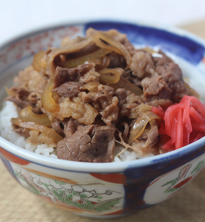 【正論？】IT企業社長「牛丼屋で680円のメニューを食べるような人はダメな人間。出世できない。