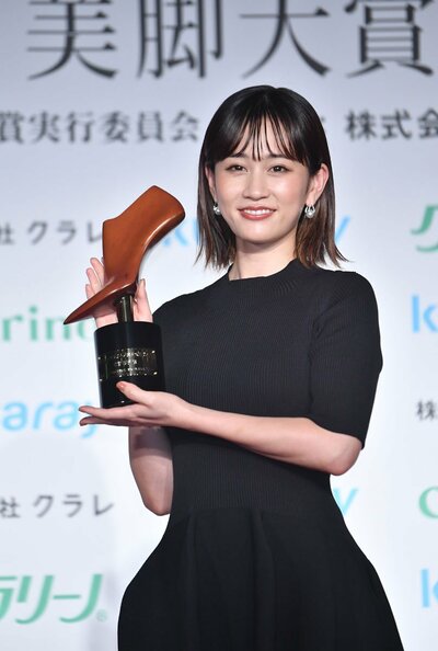 【女優】元AKB48前田敦子（31）、「美脚大賞」受賞！