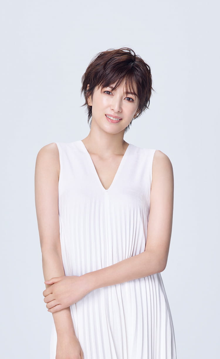 【芸能】吉瀬美智子、48歳ミニスカ姿が美しすぎる