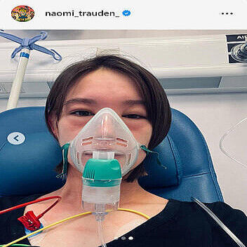 トラウデン直美（24）滞在中のスペインで顔が大きく腫れる