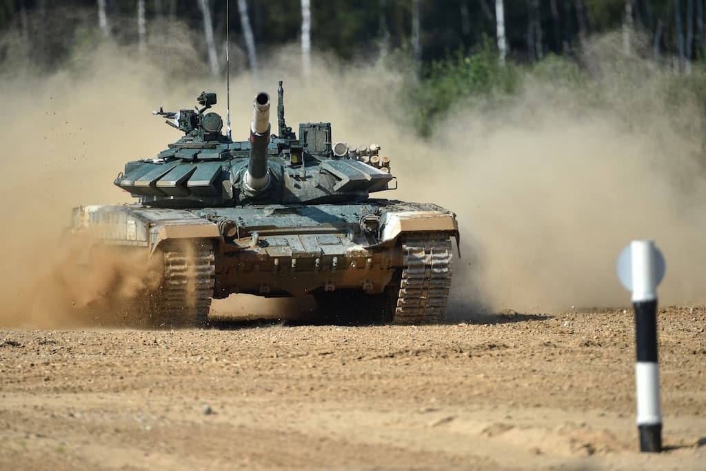 【速報】ロシア軍、燃料が尽き始める　略奪開始で現地調達へ