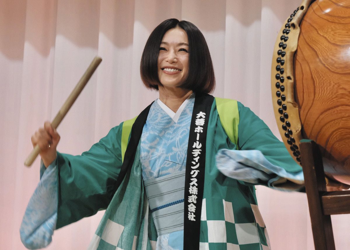 【芸能】酒井法子（53）芸能メディアに最近の恋愛聞かれ「何が聞きたいんですか？うふっ…皆さんが恋人です」