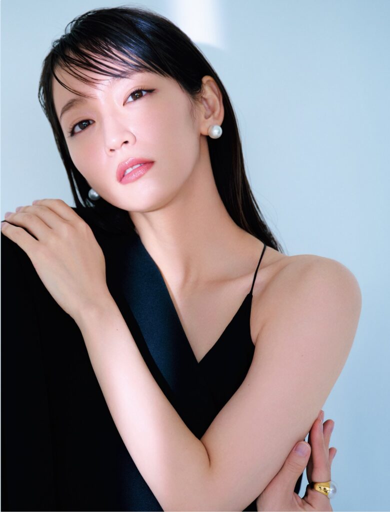 【芸能】吉岡里帆（31）肩にのせた“生物”に驚きの声