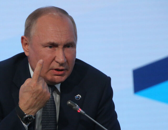 【国際】プーチン大統領、核戦力を念頭に抑止力を特別態勢に引き上げるよう命令