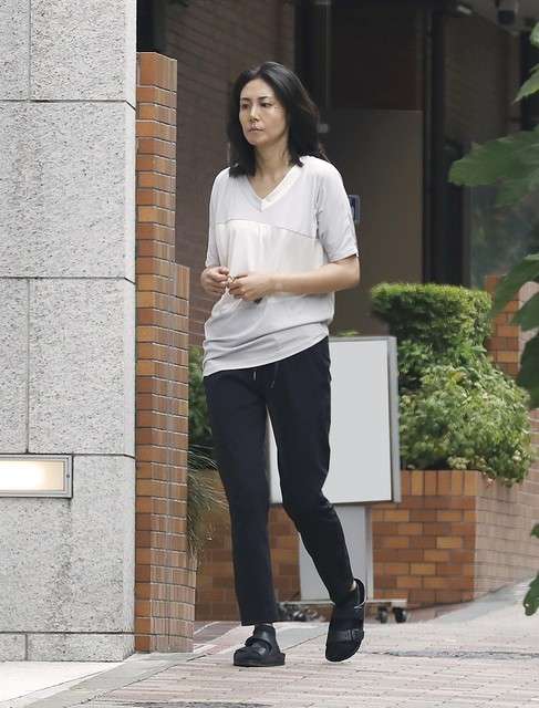 【芸能】松嶋菜々子、シースルーで胸元チラリ