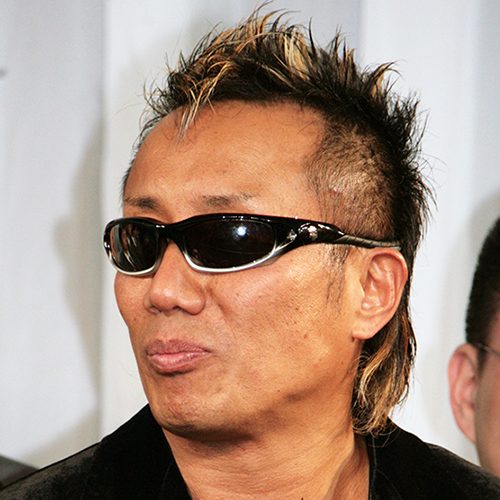 【音楽】長渕剛（66）ニコニコ笑顔の“ドーナツ爆食い”姿