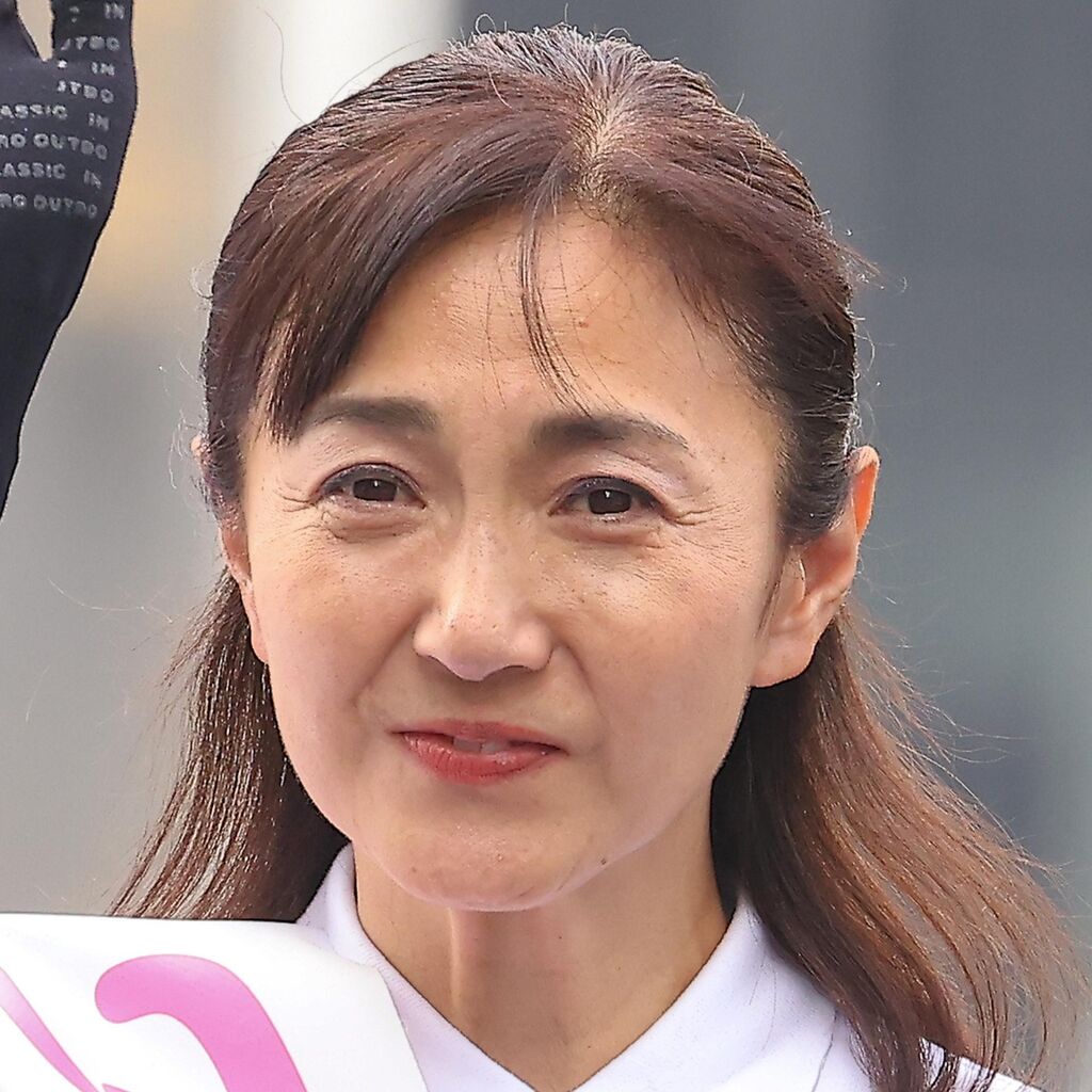 【タレント議員】生稲晃子　移動は運転手付き高級車…