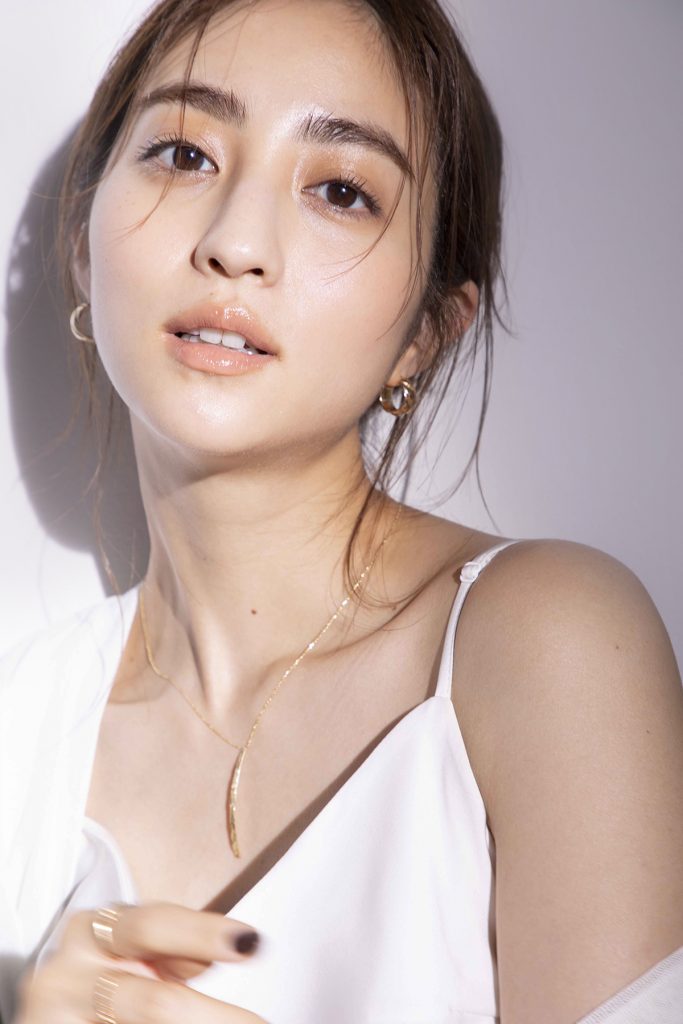 【芸能】堀田茜、夏休みの“＃あかねのしふく”ショット