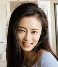 【注目】小島瑠璃子「ゴルフ始めました！」 ドアップの自撮