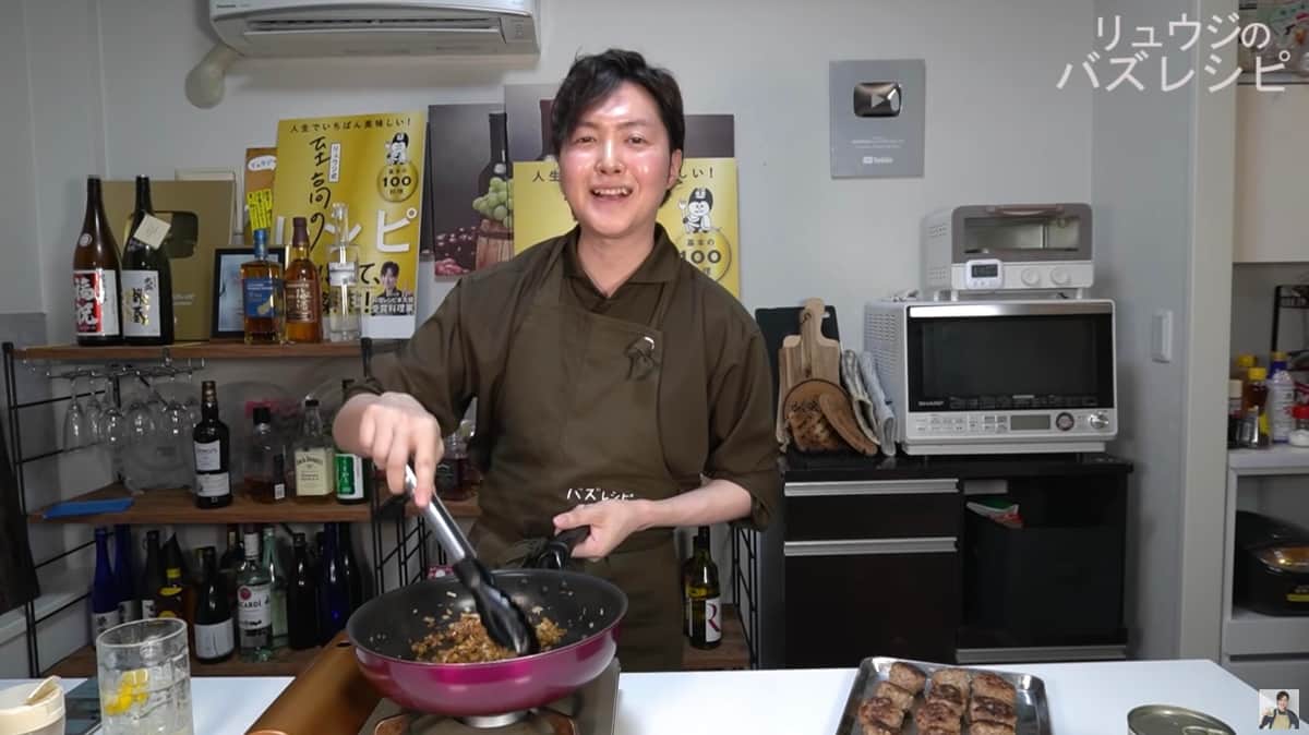 【傲慢】料理研究家リュウジ不満爆発　代用品ありますか？質問に「本当にすいません、買え」