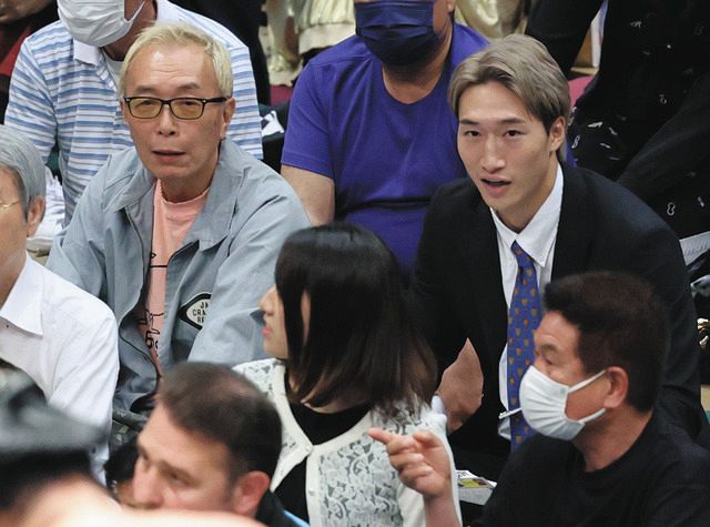 【芸能】所ジョージ　大相撲千秋楽観戦でネット沸く！　