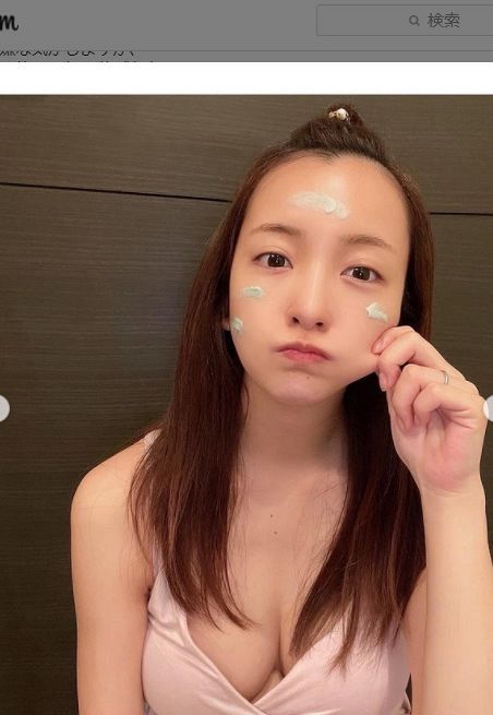 【動画】板野友美：ショートカットでコミカルに“美脚ダンス”