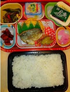 新型コロナ 感染者、宿泊療養施設での食事は？ 3食、部屋の前に配達 好み、量 個別対応難しく ／奈良