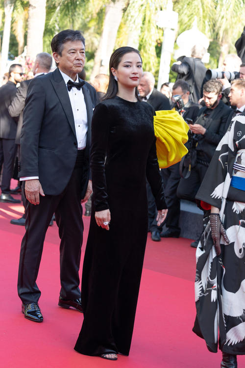【映画】広瀬すず（26）ルイ・ヴィトンのドレスで１０年ぶりカンヌ映画祭