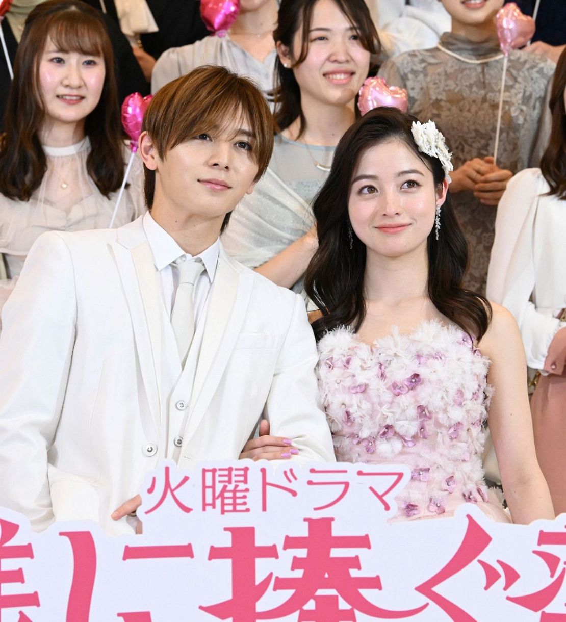 【芸能】橋本環奈、絶世の美女役に照れ笑い　