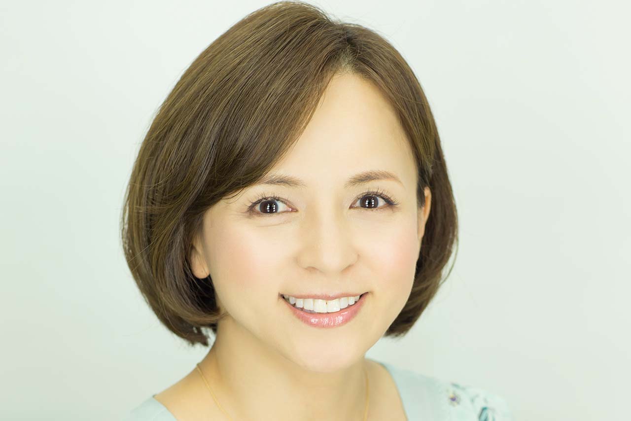 【芸能】いとうまい子（59）が麦わら帽でまいまい米の田植え　