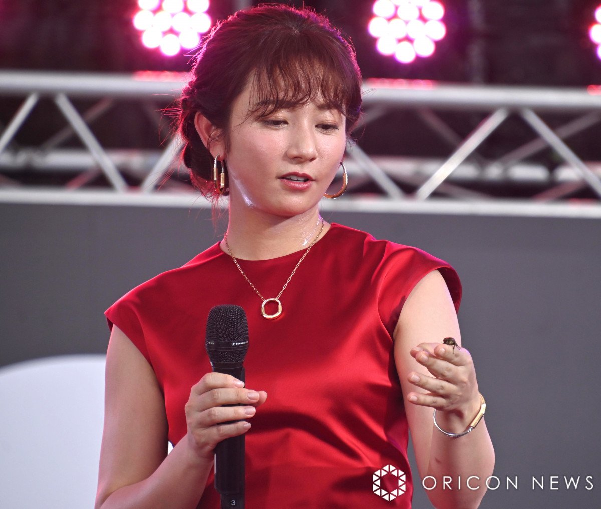【芸能】木村文乃（36）頭にカナブンが止まるハプニングも冷静に素手でキャッチ＆リリース