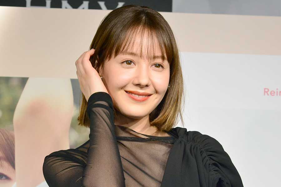 【画像】トリンドル玲奈さん（32）がベリーショート姿に大胆イメチェン