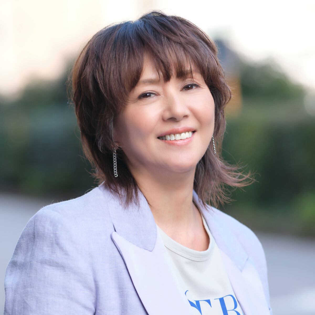 【芸能】小泉今日子58歳　白Ｔ＆半ズボン　フェスコーデに木村カエラ大興奮！