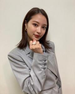 【姉妹】広瀬すず、生足ちらり。姉・広瀬アリスにそっくりな目元が美しい