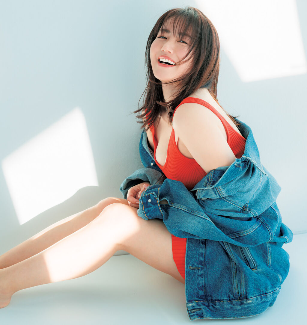 【画像】磯山さやか（42）のぽっちゃりショット