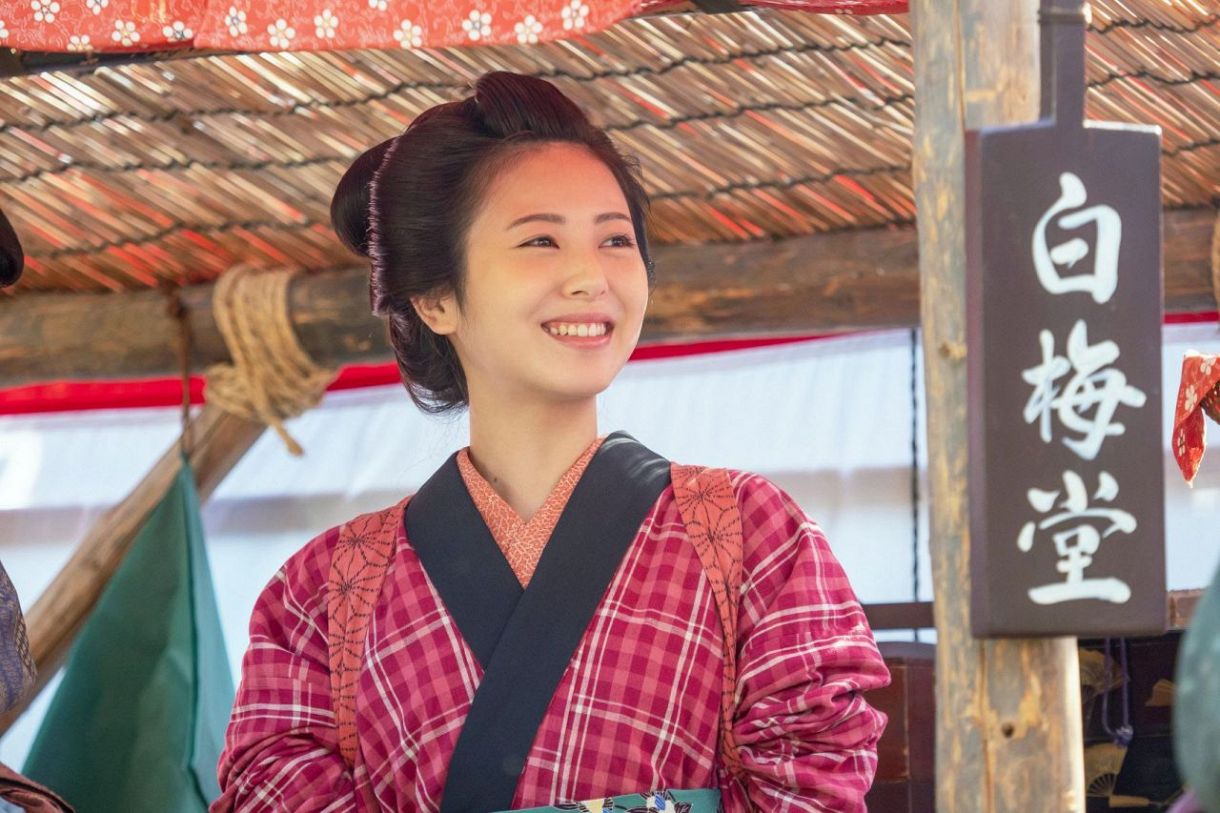 【テレビ】浜辺美波、好みのタイプに挙げた“ある芸人”