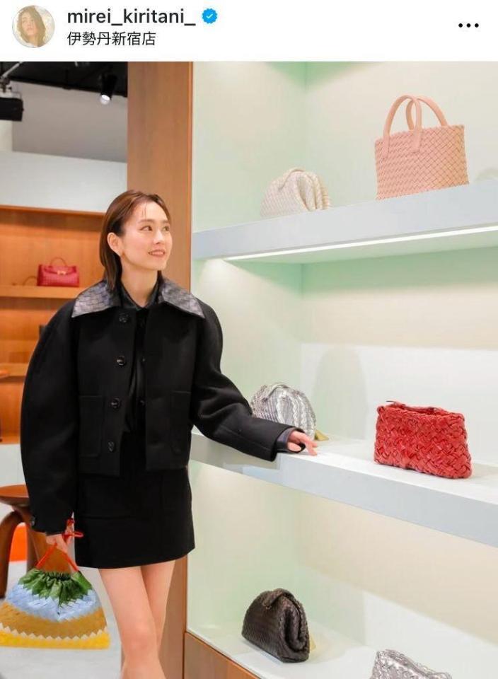 【芸能】桐谷美玲（35）ミニスカ黒コーデのスタイルが「神」