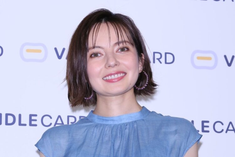 【芸能】ベッキー（40）　バラエティー復帰後に「お尻を叩かれた」“戦友”