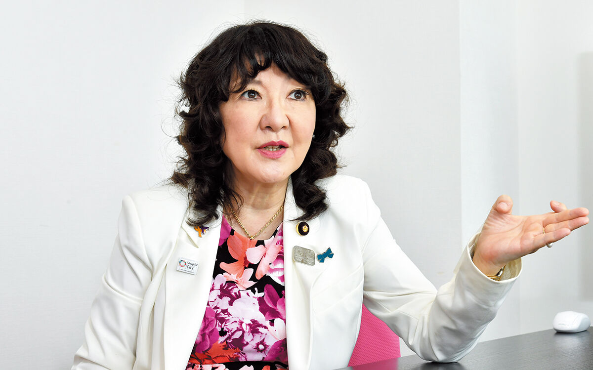 【自民】片山さつきを乗せた車が信号無視事故で「被害者置き去り」