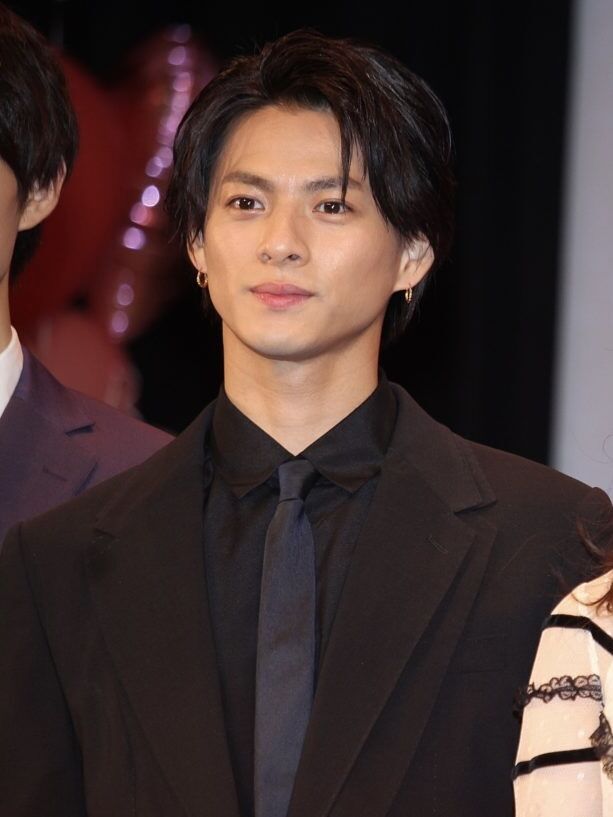 【芸能】平野紫耀（28）最新ビジュアルの“太眉”姿が賛否