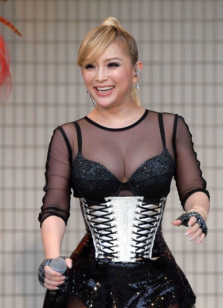 【芸能】浜崎あゆみ（44）自販機の使い方がわからずアタフタ。