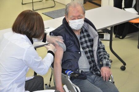 【沖縄県】オミクロン株が軽症なのは「健康で体力ある人の場合だ」