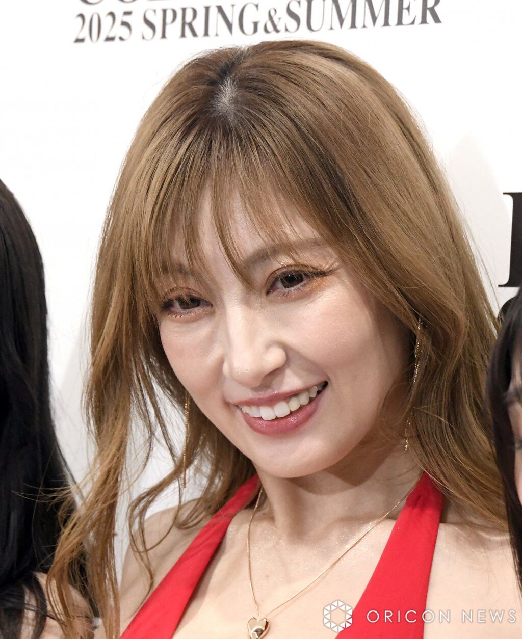 【芸能】熊田曜子（43）ミニスカで“永野ポーズ”の２ショット披露！