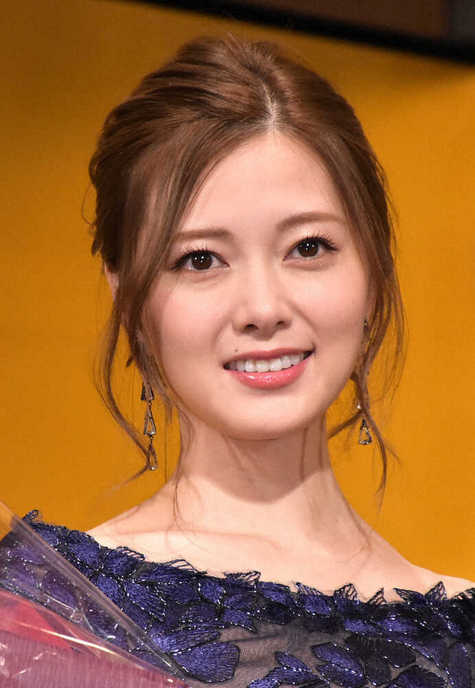 【芸能】白石麻衣（32）ゴチ制服姿を初公開　