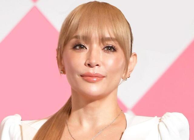 【芸能】浜崎あゆみ（46）タンクトップ姿の抜群スタイルが反響