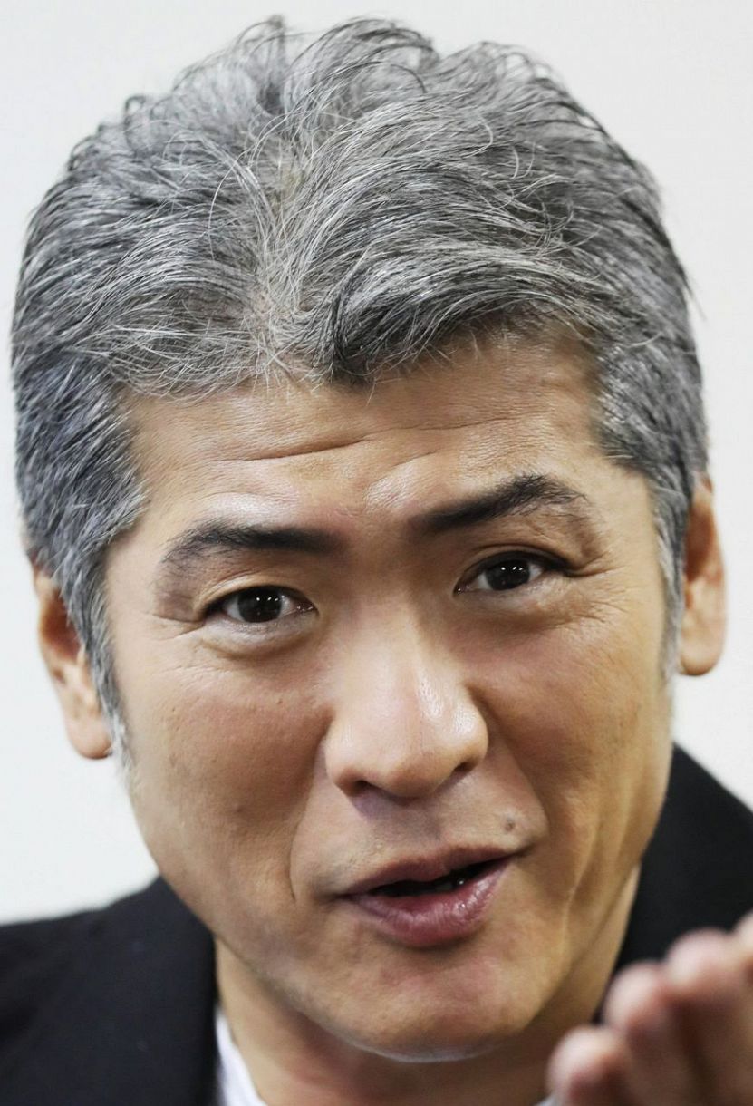吉川晃司　55歳の昨年狭心症の手術