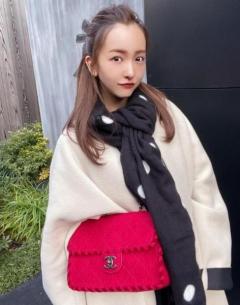 【女優？】板野友美、海外女優風冬コーデ。