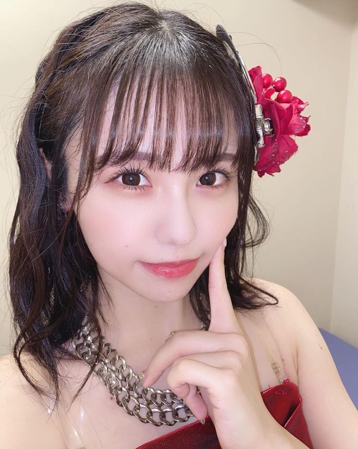 「SKE48のえちえちお姉さん」佐藤佳穂（25）、グラビア登場！水着姿で美ボディ披露