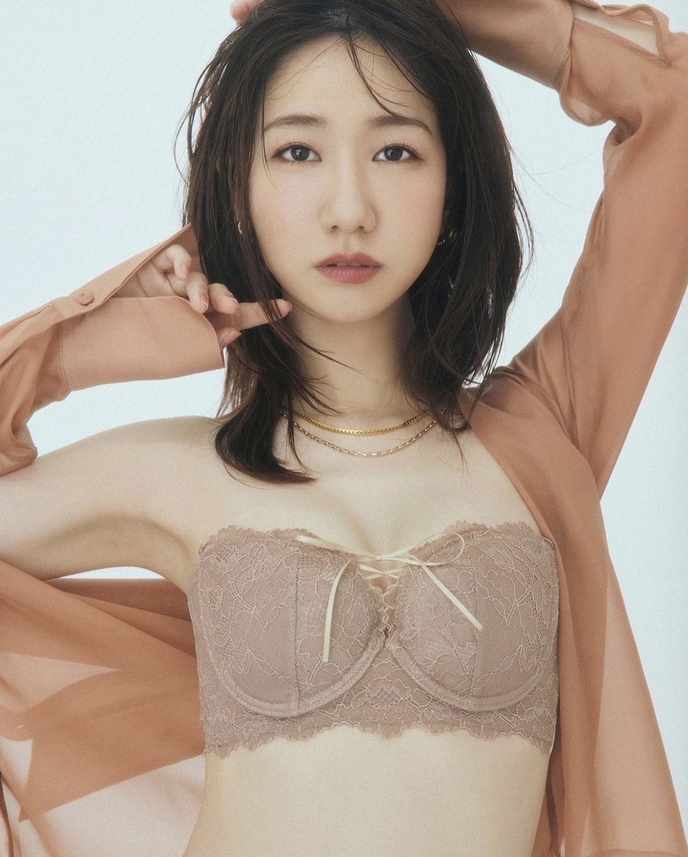 【AKB48】「美しすぎる！」柏木由紀（32）、攻めたランジェリー姿で美バスト披露！