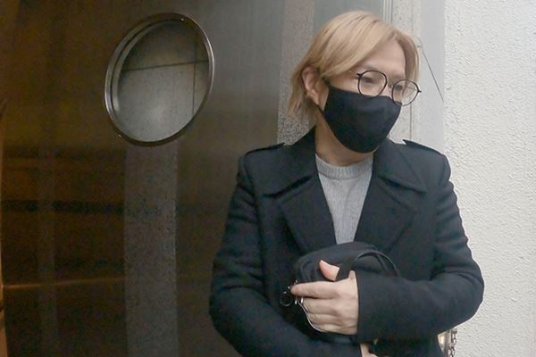 【無神経】小室哲哉「元妻・KEIKOを再プロデュースしたいがKEIKOが会いたがってくれない」